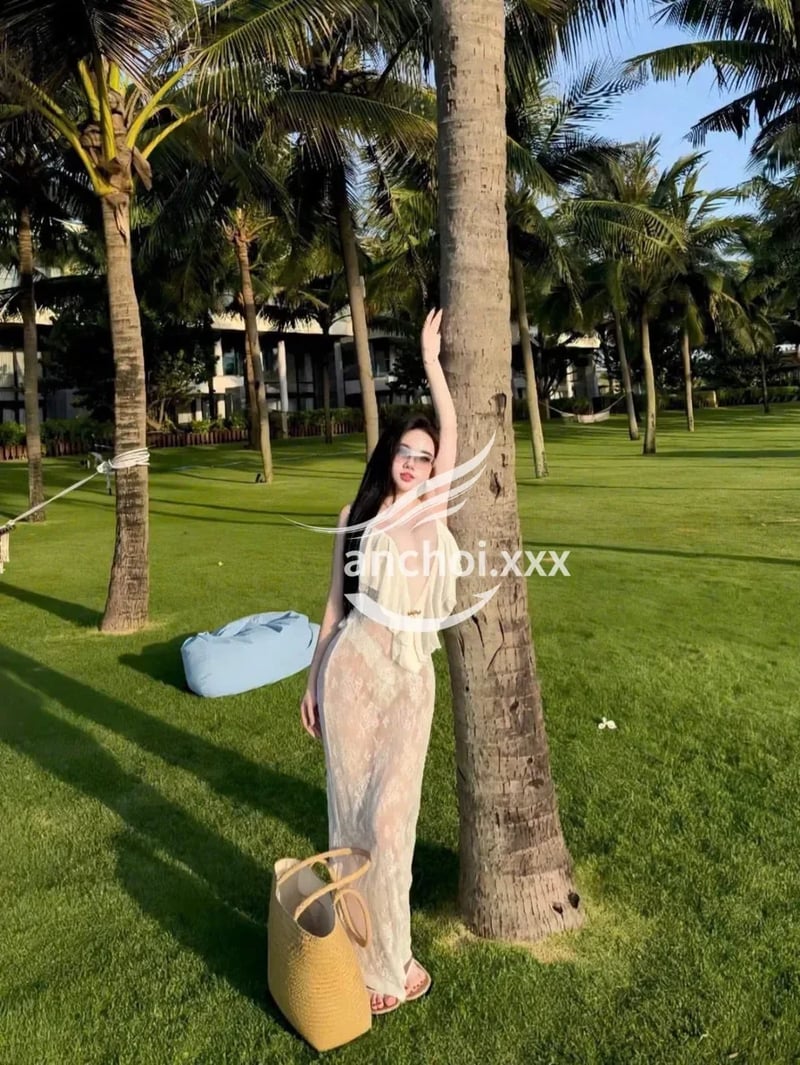 Trang Anh - Girl Xinh Cực Kì Chiều Khách !